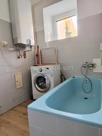 Pronájem bytu 1+kk, České Budějovice - České Budějovice 3, Jírovcova, 35 m2