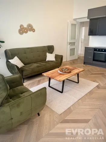 Pronájem bytu 2+kk, Praha - Vinohrady, U Zvonařky, 65 m2