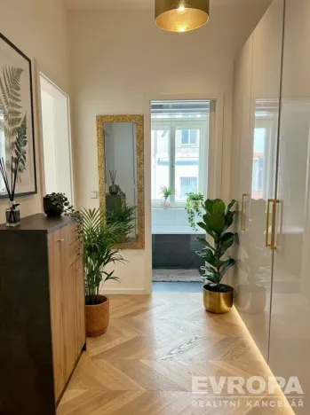 Pronájem bytu 2+kk, Praha - Vinohrady, U Zvonařky, 65 m2