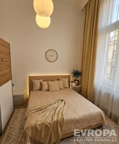 Pronájem bytu 2+kk, Praha - Vinohrady, U Zvonařky, 38 m2