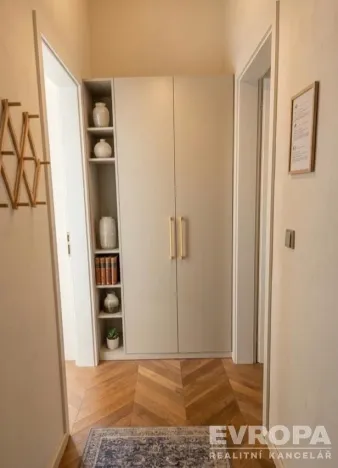 Pronájem bytu 2+kk, Praha - Vinohrady, U Zvonařky, 38 m2