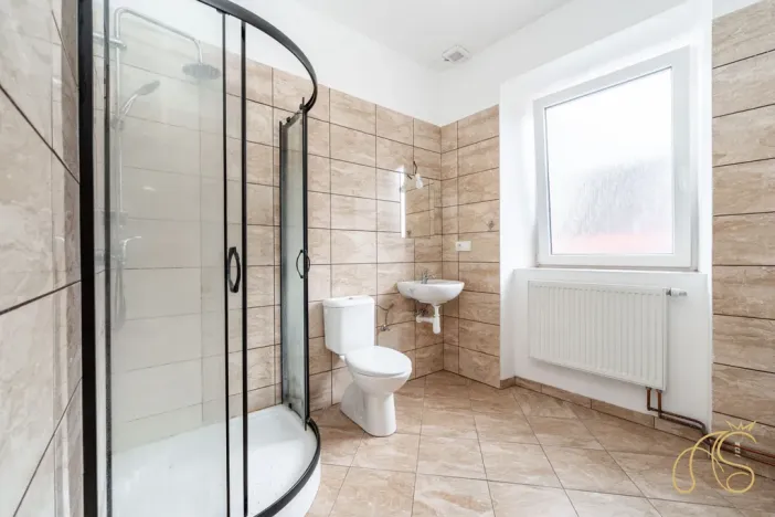 Prodej komerční nemovitosti, Studená, nám. Sv. J. Nepomuckého, 256 m2