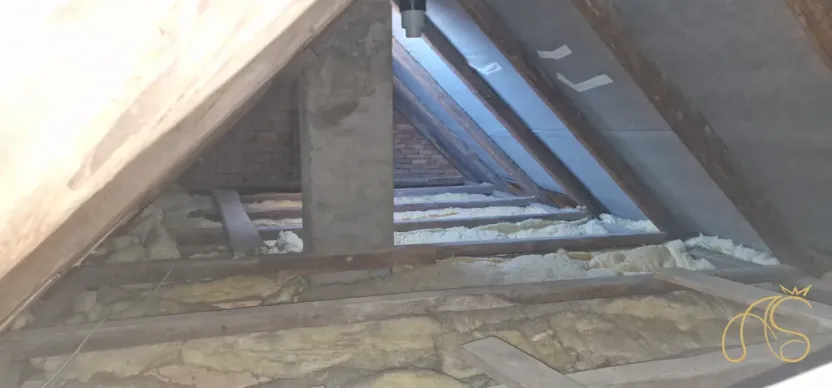 Prodej komerční nemovitosti, Studená, nám. Sv. J. Nepomuckého, 256 m2