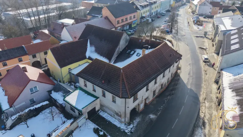 Prodej komerční nemovitosti, Studená, nám. Sv. J. Nepomuckého, 256 m2