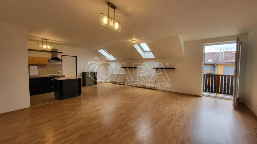 Pronájem bytu 2+kk, Milovice - Mladá, Kaštanová, 74 m2