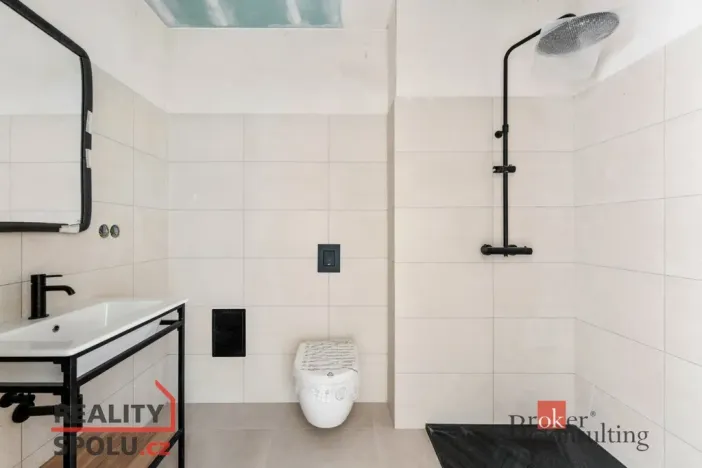 Pronájem bytu 1+kk, Jince, Slavíkova, 47 m2