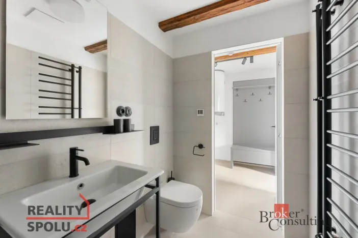 Pronájem atypického bytu, Jince, Slavíkova, 71 m2