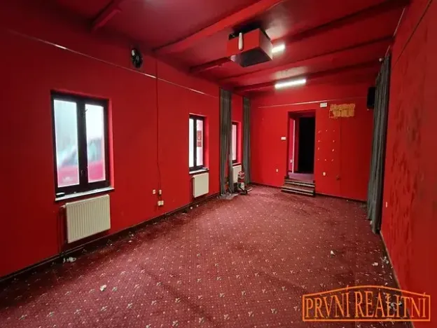 Pronájem obchodního prostoru, Uherský Brod, 26. dubna, 146 m2