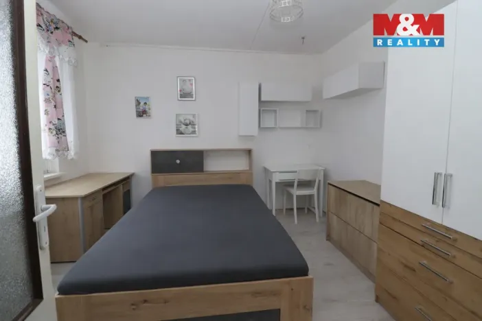 Prodej bytu 4+1, Hroznětín, Sídliště, 76 m2