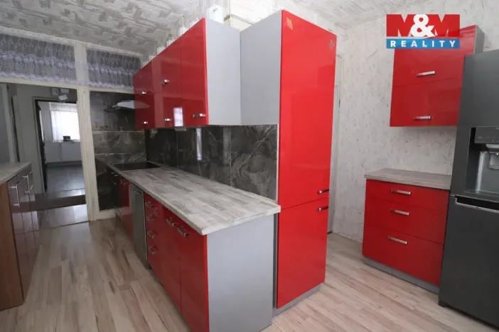 Prodej bytu 4+1, Hroznětín, Sídliště, 76 m2