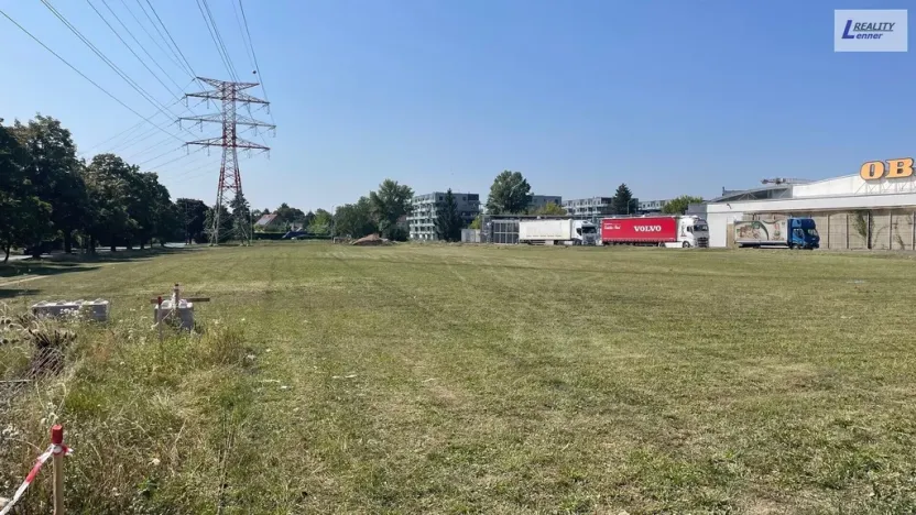 Prodej komerčního pozemku, Praha, 8990 m2