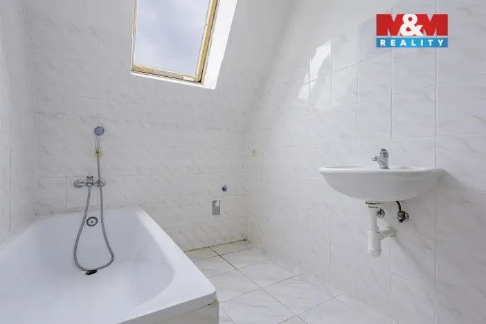 Pronájem bytu 3+1, Nový Bor, Palackého, 100 m2