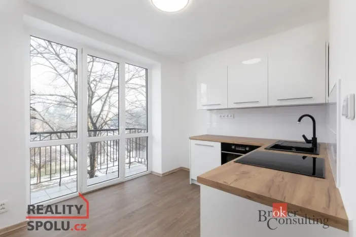 Prodej bytu 2+1, Karviná - Nové Město, Fibichova, 67 m2