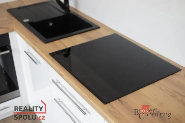 Prodej bytu 2+1, Karviná - Nové Město, Fibichova, 67 m2