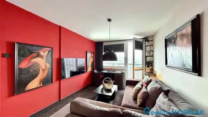 Prodej bytu 2+kk, Praha - Kobylisy, Třebenická, 38 m2