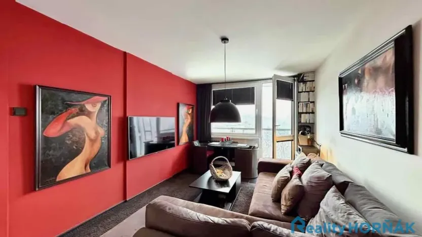 Prodej bytu 2+kk, Praha - Kobylisy, Třebenická, 38 m2