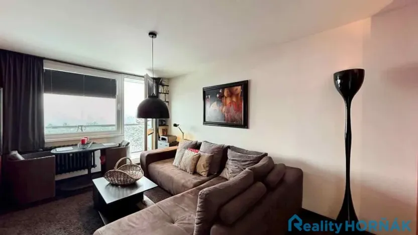 Prodej bytu 2+kk, Praha - Kobylisy, Třebenická, 38 m2