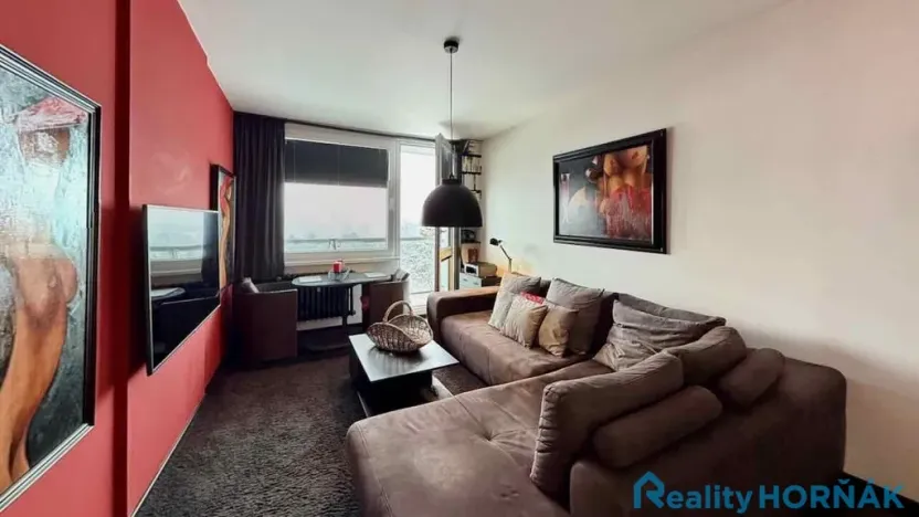 Prodej bytu 2+kk, Praha - Kobylisy, Třebenická, 38 m2