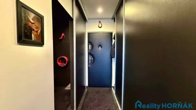 Prodej bytu 2+kk, Praha - Kobylisy, Třebenická, 38 m2