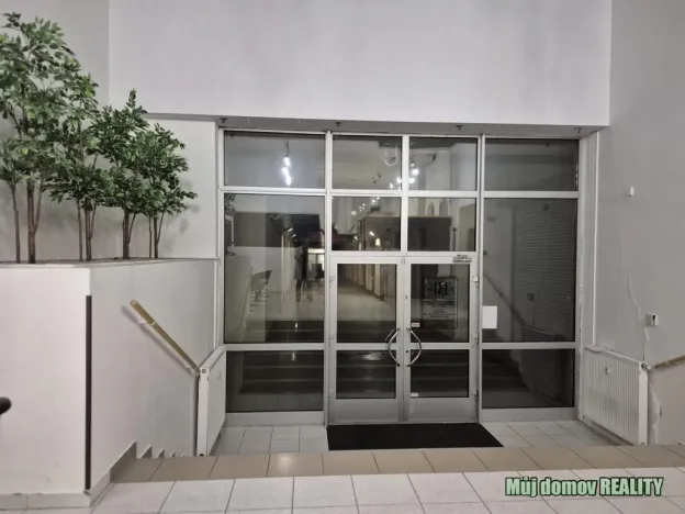 Pronájem komerční nemovitosti, Praha - Vysočany, bratří Dohalských, 233 m2