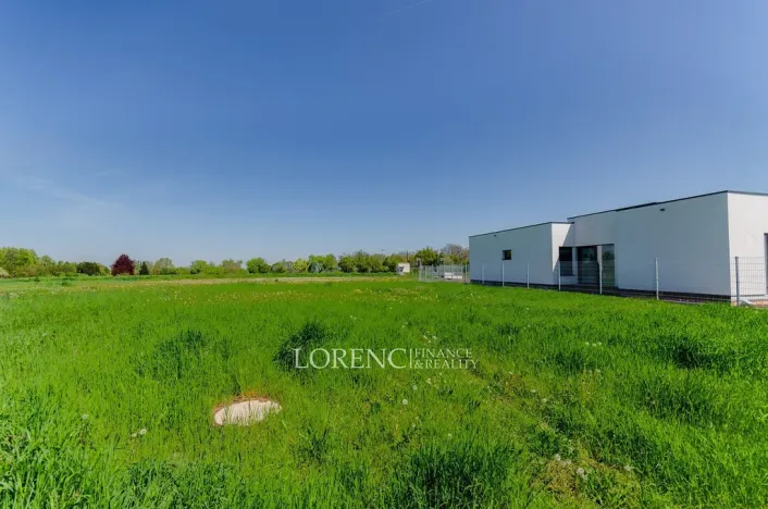 Prodej pozemku, Praha - Kbely, Ponikelská, 707 m2