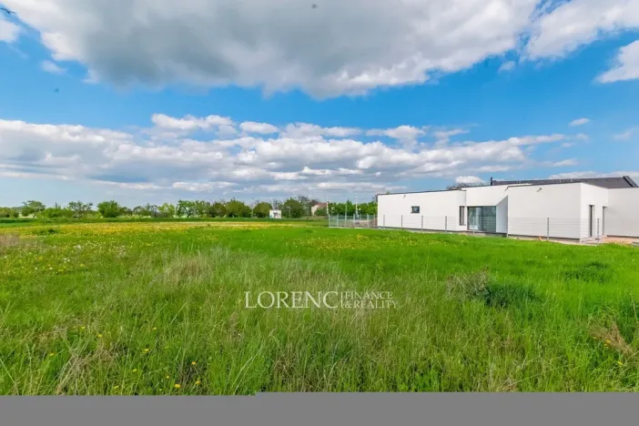 Prodej pozemku, Praha - Kbely, Ponikelská, 707 m2