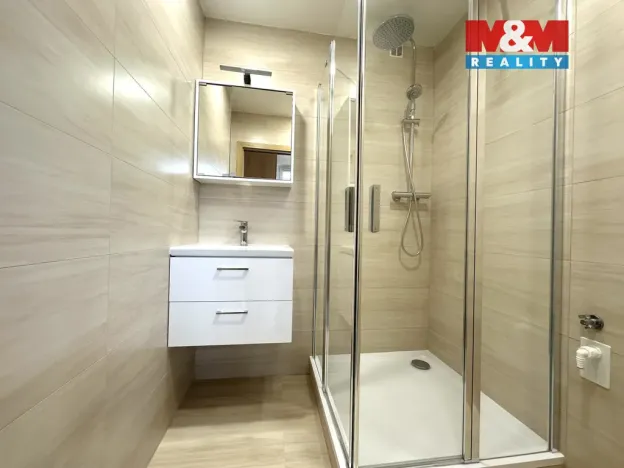 Pronájem bytu 3+1, Klášterec nad Ohří - Miřetice u Klášterce nad Ohří, 17. listopadu, 76 m2