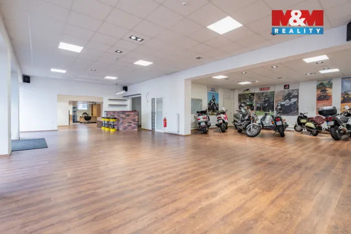Prodej obchodního prostoru, Rudolfov, Třeboňská, 500 m2