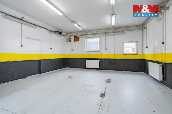 Prodej obchodního prostoru, Rudolfov, Třeboňská, 500 m2