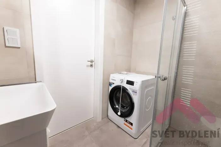 Pronájem bytu 2+kk, Praha - Řepy, Laudova, 61 m2