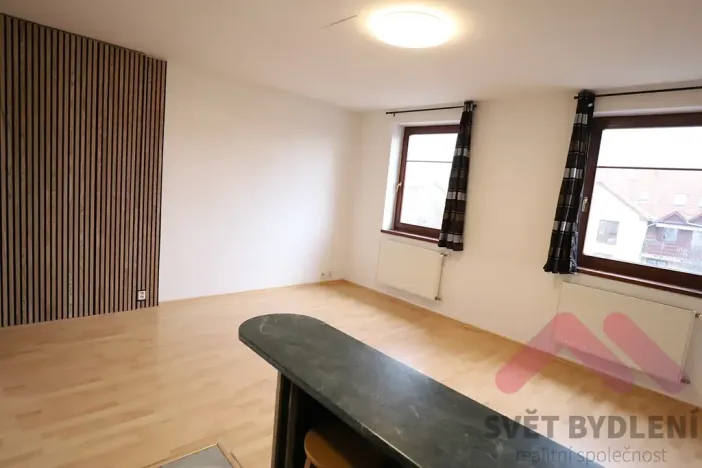 Pronájem bytu 1+kk, Jesenice, Mezi Domy, 36 m2