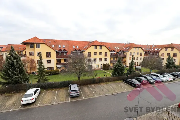 Pronájem bytu 1+kk, Jesenice, Mezi Domy, 36 m2