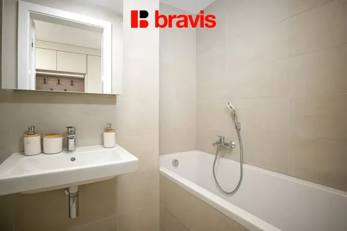 Pronájem bytu 2+kk, Brno - Komín, Bystrcká, 57 m2