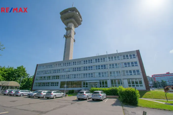 Pronájem kanceláře, Pardubice - Zelené Předměstí, Masarykovo náměstí, 416 m2