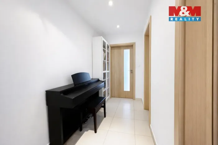 Prodej bytu 2+kk, Praha, Lošáková, 67 m2