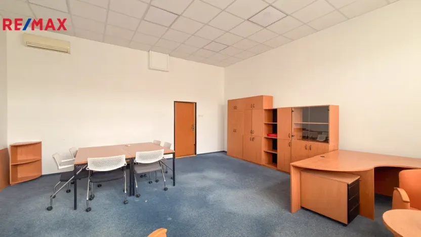 Pronájem kanceláře, Pardubice - Zelené Předměstí, Masarykovo náměstí, 21 m2