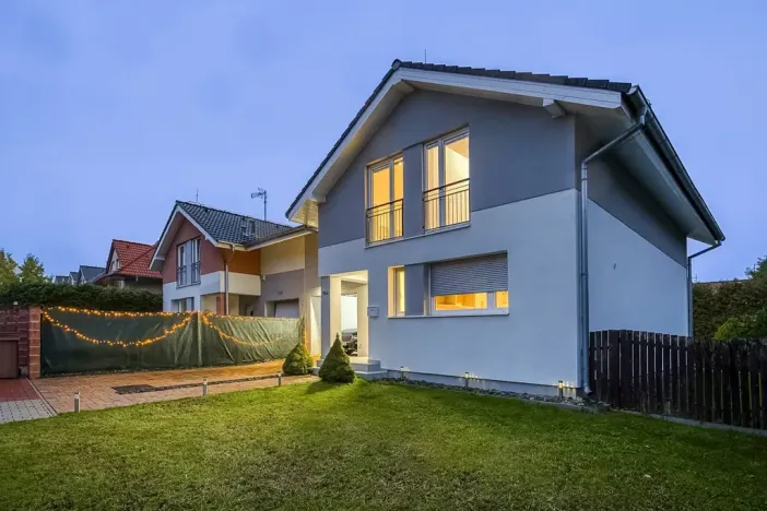 Prodej rodinného domu, Bašť, Kostelecká, 146 m2