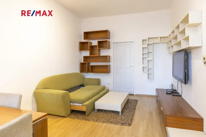 Pronájem bytu 2+kk, Pardubice, Bubeníkova, 50 m2