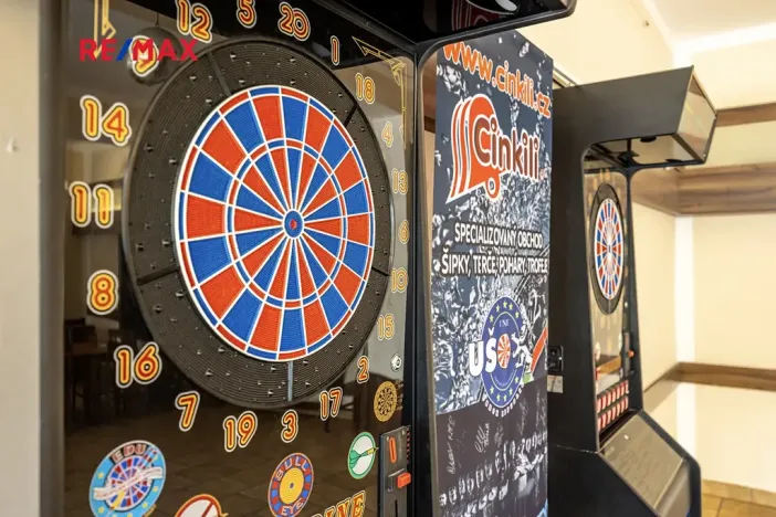 Prodej obchodního prostoru, Čelákovice, Rumunská, 794 m2