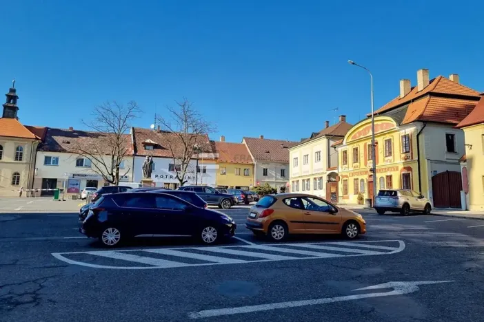 Pronájem bytu 1+1, Uhlířské Janovice, Václavské náměstí, 55 m2