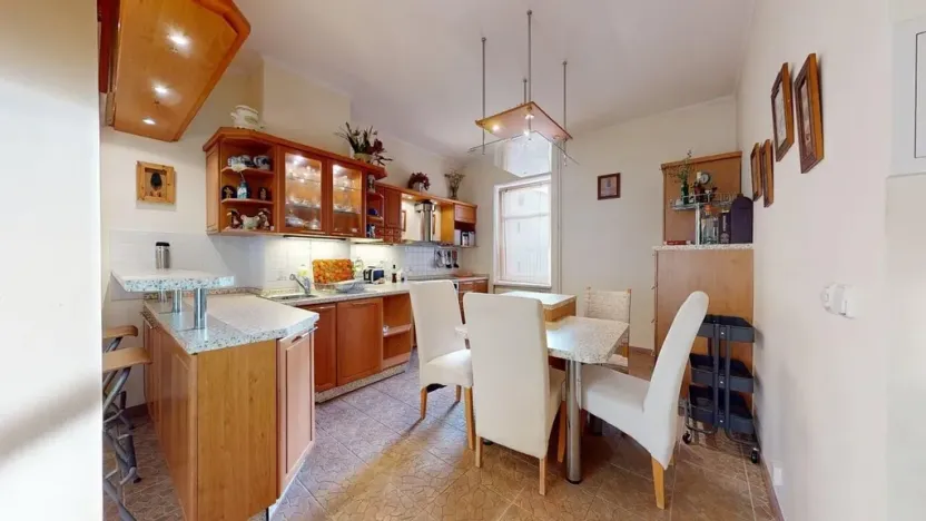 Prodej bytu 3+1, Karlovy Vary, Foersterova, 97 m2