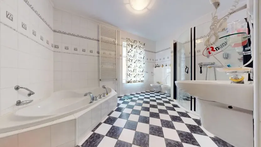 Prodej bytu 3+1, Karlovy Vary, Foersterova, 97 m2