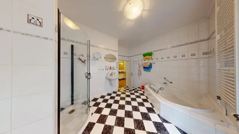 Prodej bytu 3+1, Karlovy Vary, Foersterova, 97 m2