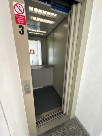 Prodej bytu 3+1, Karlovy Vary, Foersterova, 97 m2