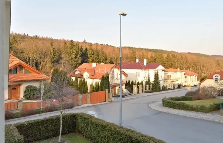 Pronájem vily, Praha - Nebušice, K vinicím, 300 m2