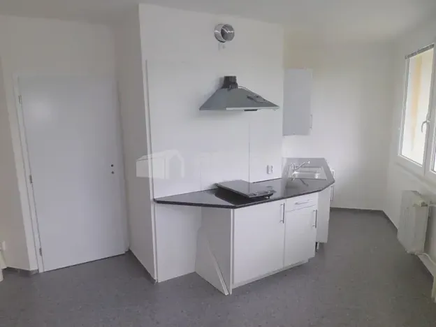Prodej bytu 1+kk, Praha - Prosek, Veltruská, 33 m2