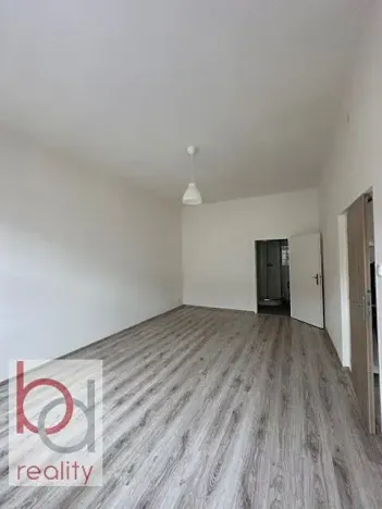 Pronájem bytu 1+1, České Budějovice, Matice školské, 37 m2