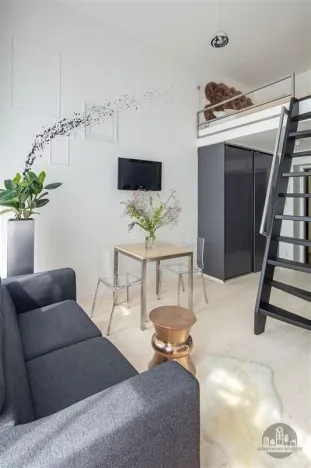 Pronájem bytu 1+kk, Praha - Košíře, Holečkova, 26 m2