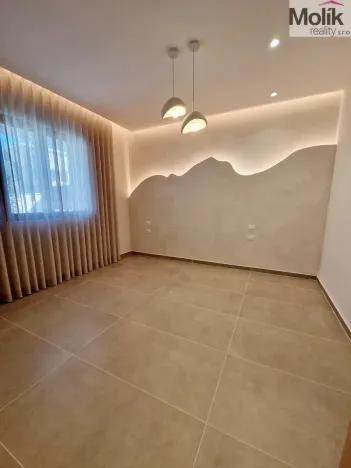 Prodej vily, Spille, 235 m2