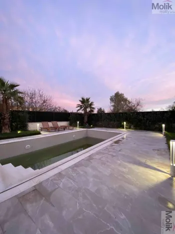 Prodej vily, Spille, 235 m2